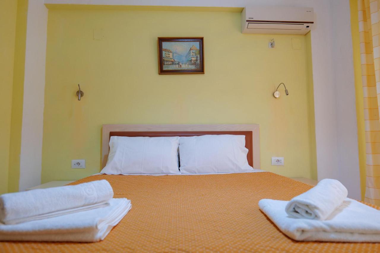 Sunny Holiday Sarandë Eksteriør bilde