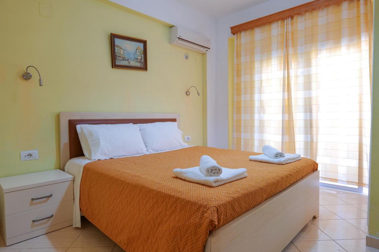 Sunny Holiday Sarandë Eksteriør bilde