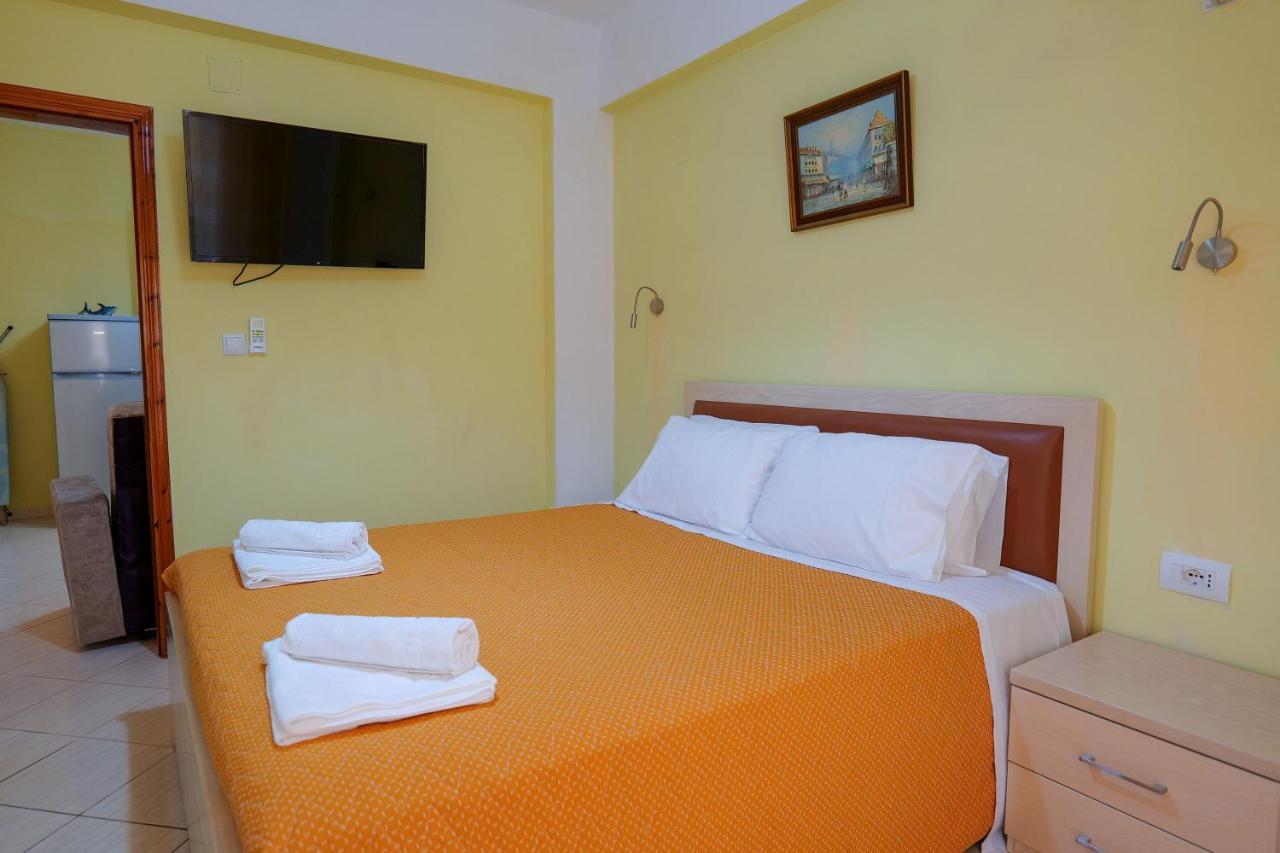 Sunny Holiday Sarandë Eksteriør bilde
