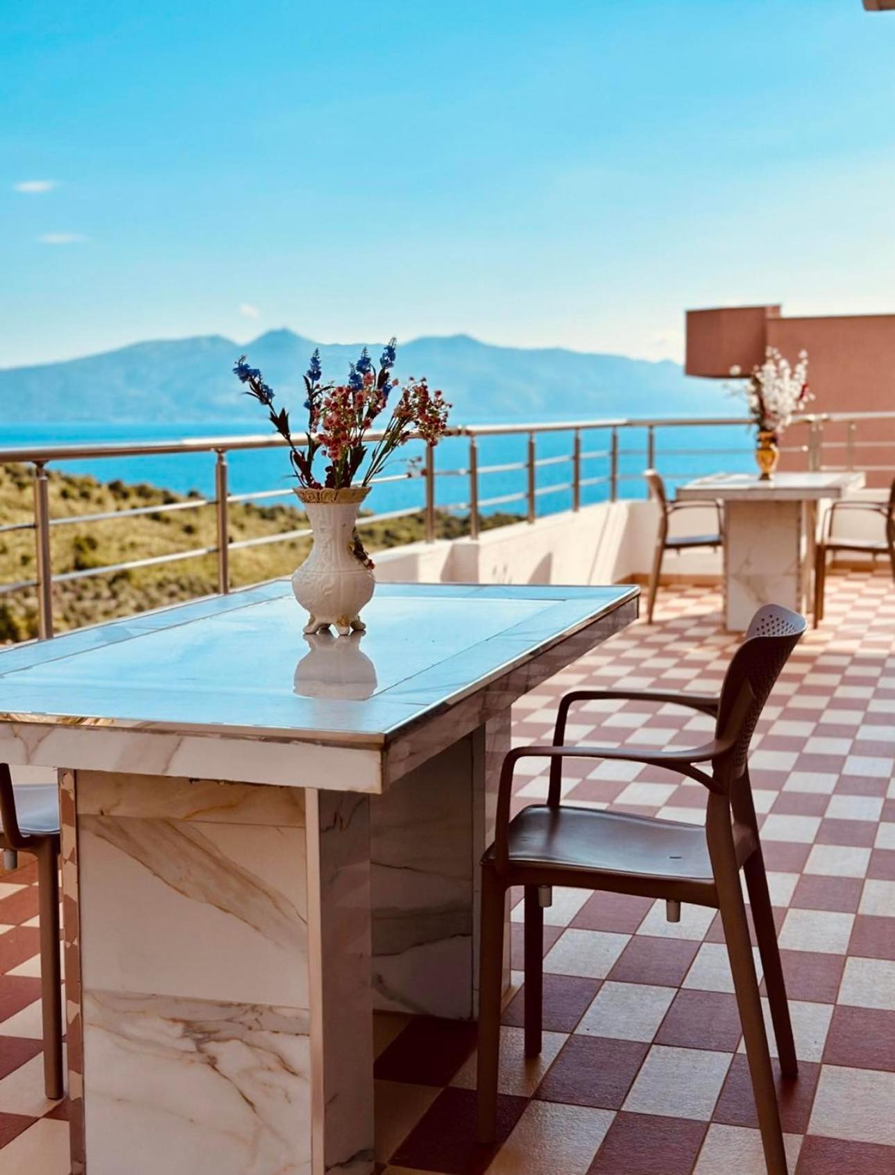 Sunny Holiday Sarandë Eksteriør bilde