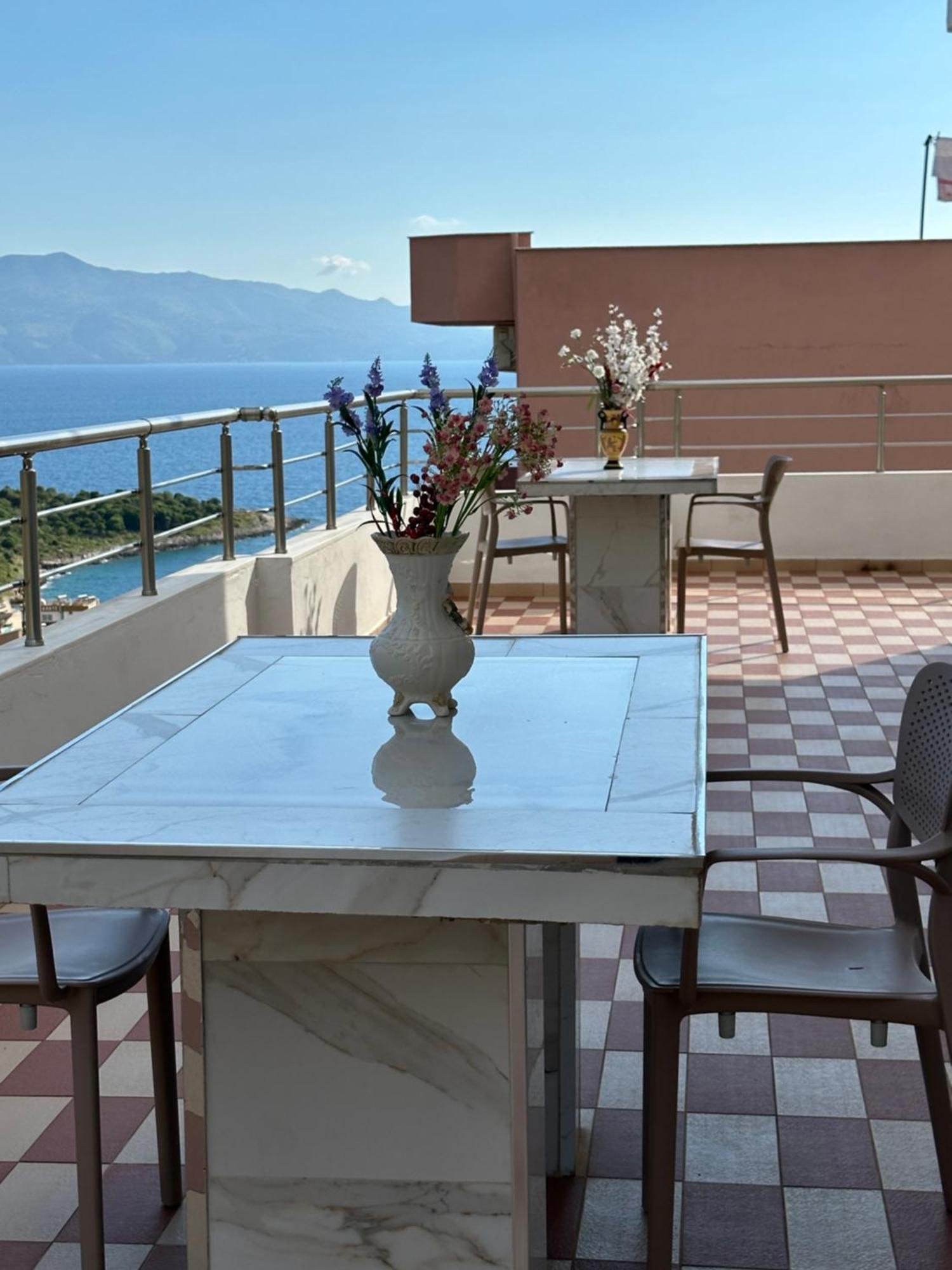 Sunny Holiday Sarandë Eksteriør bilde