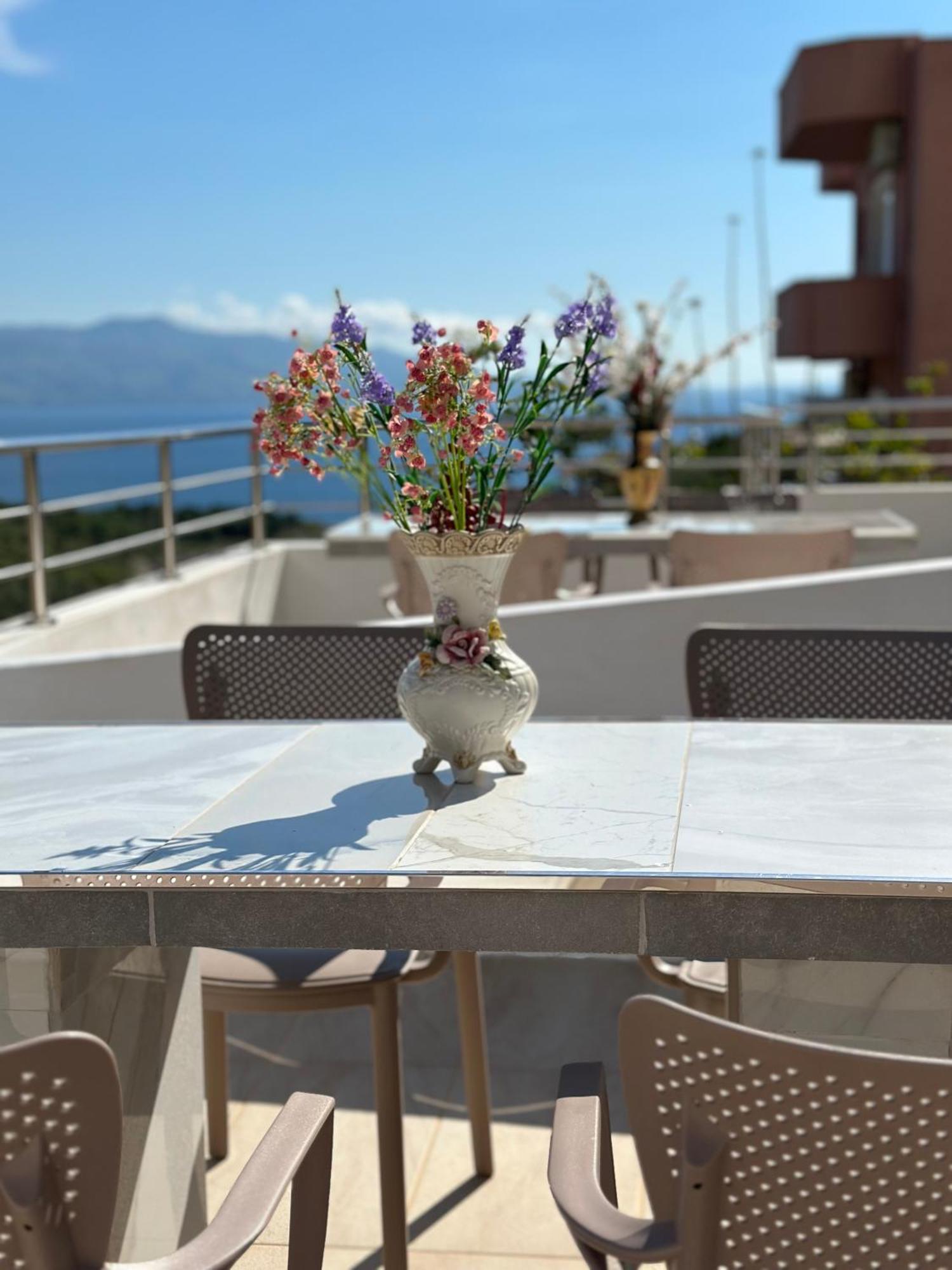 Sunny Holiday Sarandë Eksteriør bilde