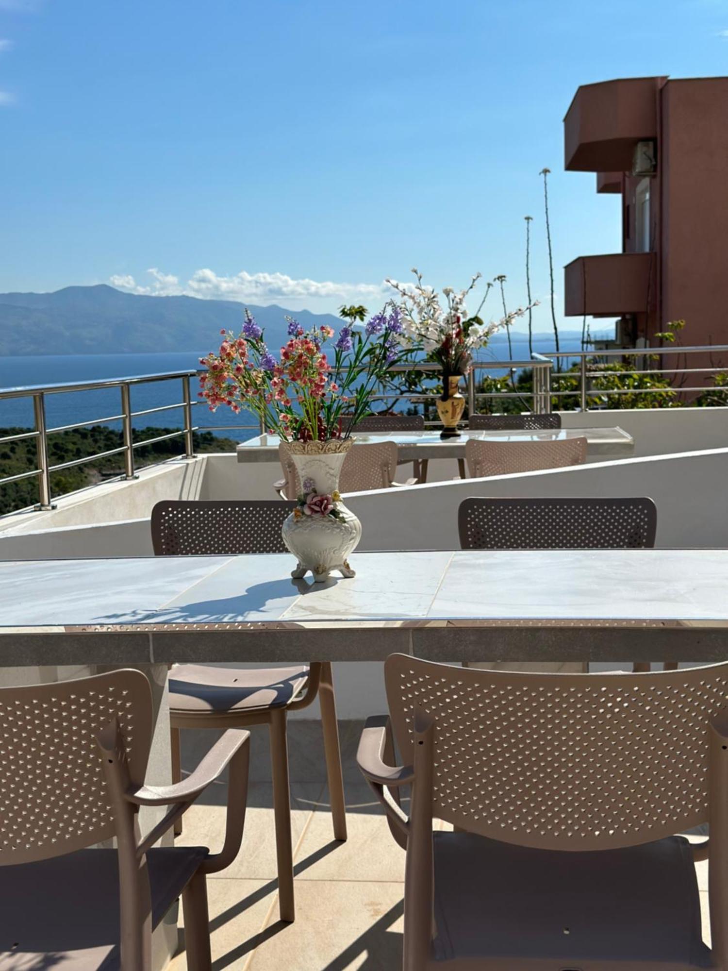 Sunny Holiday Sarandë Eksteriør bilde